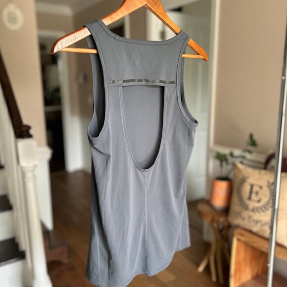5.11 Tactical Women's Margot Tank Charcoal Gray Open Back Reflective Strip Sz XS - Picture 6 of 10